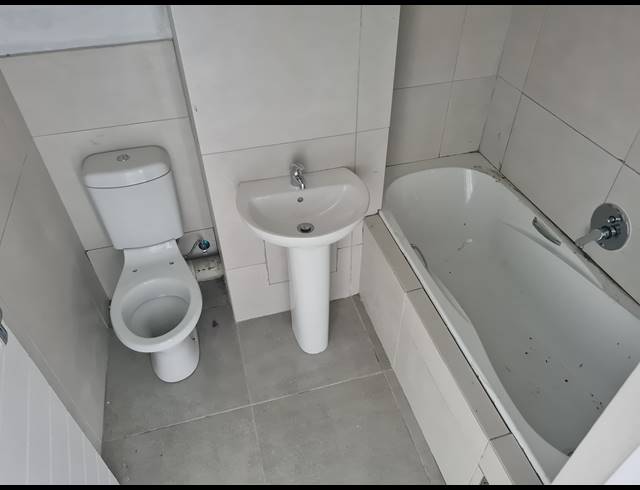 2 bed property to rent in RICHMOND